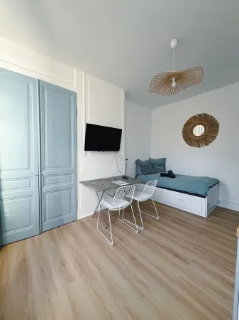 The blue cocoon Отели рядом с достопримечательностью «Парк Мало»