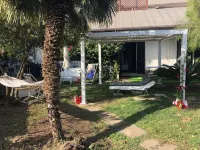 At 50 meters from a crystal clear sea, cozy villa with large garden