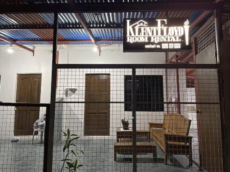 Cozy 1-bedroom apartment with WiFi, AC in tranquil Dauin