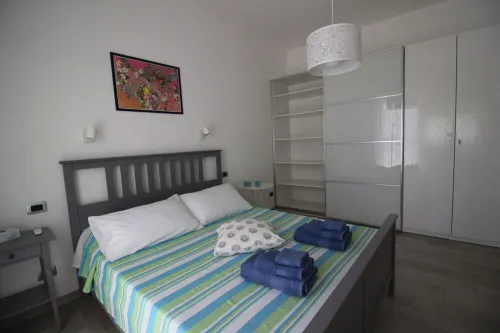 Ostia-apartment 50 mt from the beach, near historic center-sea view