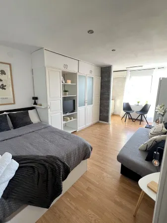 Romantic getaway with sea views and private pool. Relax and Tourism