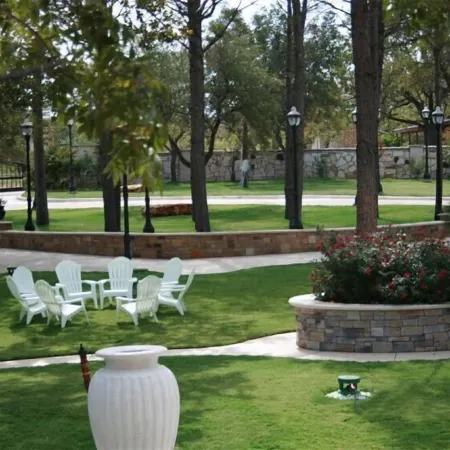 Hill Country Paradise Resort at Lake Buchanan - 1hr from Austin