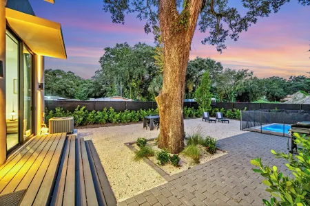 Stunning Tropical Pool House North Miami - New Construction -