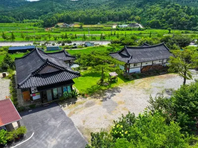 수진한옥팬션 율포솔밭해수욕장 주변 호텔
