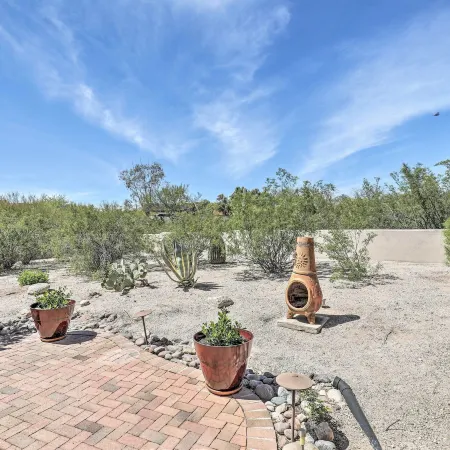 Tucson Home w/ Patio - Near Outdoor Adventure