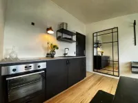 Broncks Apartment 4