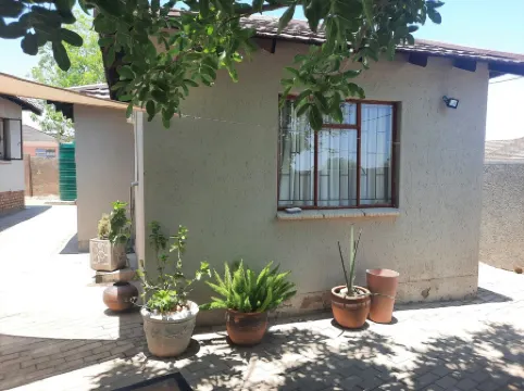 Charming villa in lovely Phalaborwa with WiFi