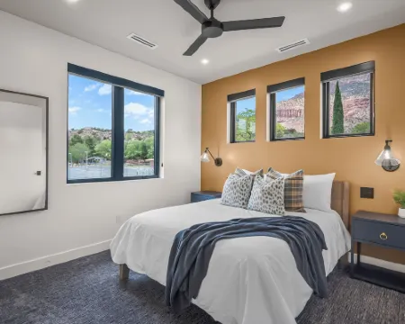 Montclair at Zion Hotels in Springdale