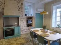 La Montée du Château Hotels in Grignan