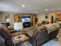 4-bedroom cabin in peaceful Lakeside Oregon