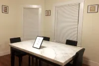 Chic & Serene 4 Bed Apt w/ Wi-Fi