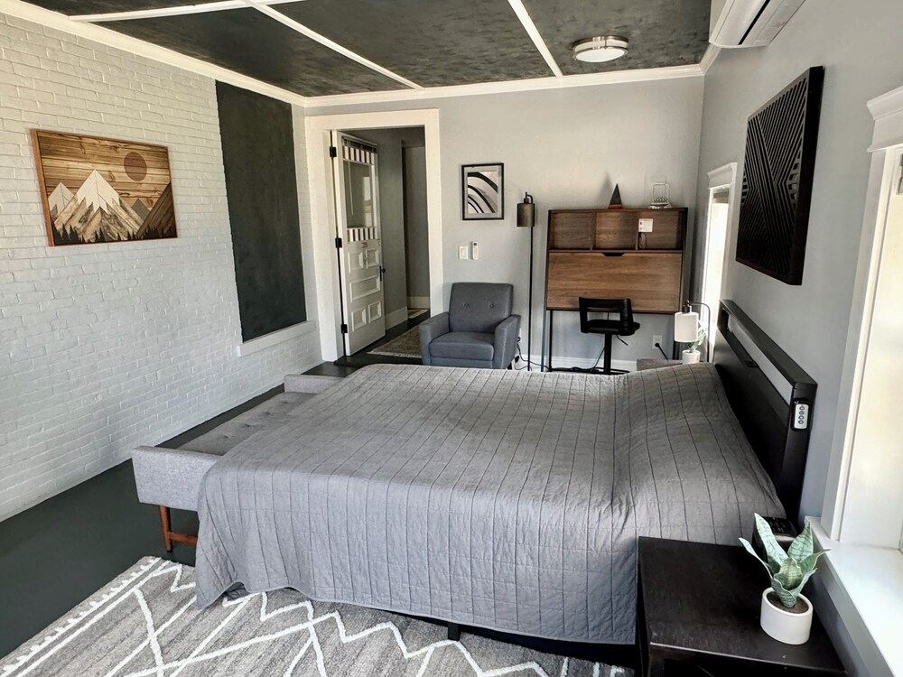 Crosby Street Suite - Freshly Renovated 3 Bedroom near Downtown Augusta