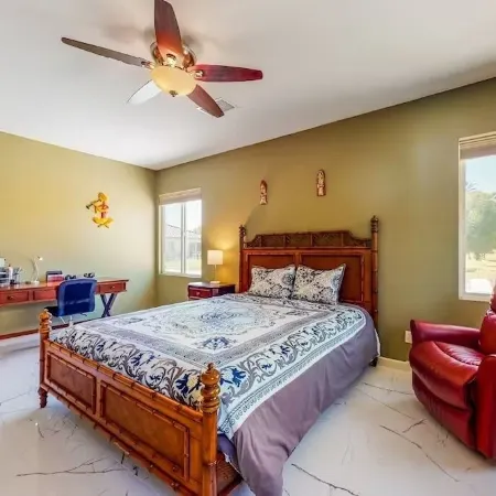 Desert Paradise Enjoy Private Pool & Spa with Game-room, Gym, Bikes&Scooters
