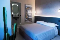 Super Beachfront Penthouse for Families with Breakfast, 2 Parking Spaces, Private Beach