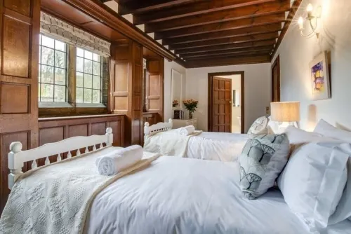 Affinity @ Pickwell Manor - huge space for 7 people in a beautiful manor house