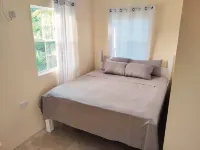 BQKG's Inn Apartment B. Only 15 minutes away from Marigot Bay and Castries! Hotels in Good Lands