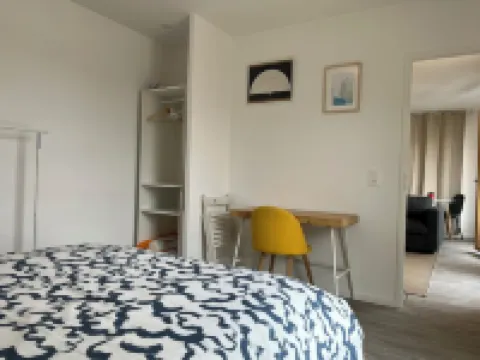 Charming 2 Rooms with Balcony and Parking between Paris and the Airport