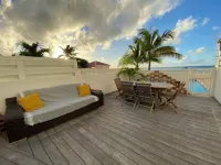 Waterfront, direct access to pool and beach