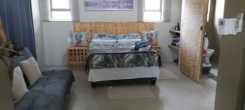 Kruger Shiringa holiday Home, with three unique en-suite separate chalet.