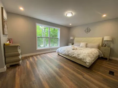 Lafontaine Beach House - HOT TUB & SAUNA