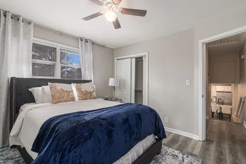 Modern 3BR Retreat with Huge Yard & Grill - Sleeps 8 close to ATL Airport