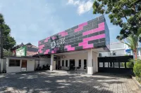 Hotel O Makassar near Pantai Losari Hotels in Mangkura