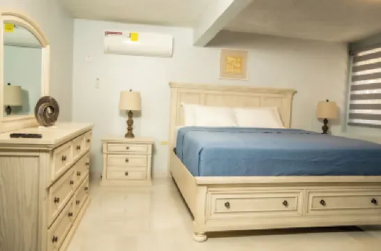 North Ritz Villa - 1 Bedroom Apartment  호텔