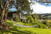 Vineyard Magic Be My Guest - the Perfect Romantic Retreat on Waiheke Island Hotels in Onetangi