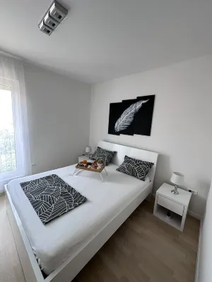 Stunning 3-Bedroom Apartment with modern amenities and breathtaking views!!