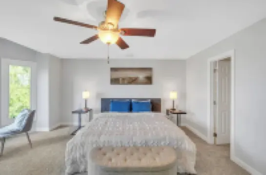 Unique Luxurious Waterfront in Hampton