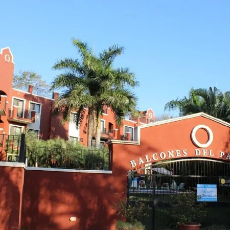 ¡A 1 Cuadra de la Playa! Apartamento en Condominio, Playa Tamarindo