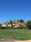 Apartment with view of the ancient castle of Viverols Hotels in Viverols