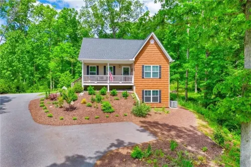 HILLTOP HAVEN~9 Minutes to Dahlonega Square~Wineries~Arcade~Fire Pit