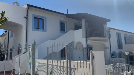 Sea and mountain views at Marcello's Отели в г. Доргали