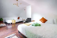 Top Rated - PRIME Location - Parking Free - CLEAN