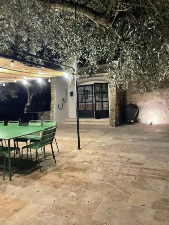 Mas du 19eme 4 double rooms and 6-bed dormitory