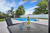 Close To Beach, 5 Bedroom, Sleeps 12, Saltwater Pool, Large Yard, On Golf Course - Pools