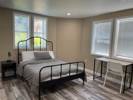 Alameda Modern Victorian 2BD unit D