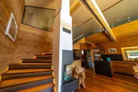 "Whisper of Alpacas" chalet new opening 09/25