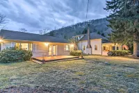 Riverfront Wilcox Home on the East Branch! - parking