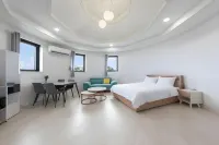 Gangneung Seamung's Cafe Pension