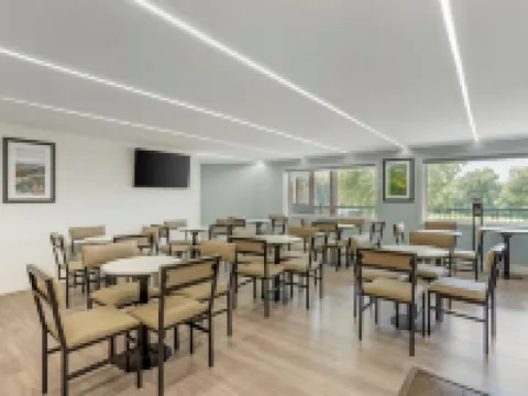 Quality Inn Hotels in Lancaster County