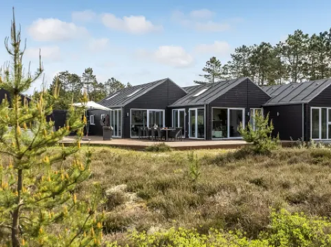 "Elke" - 3.5km from the Sea