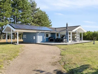 "Ilsi" - 275m from the sea Hotel dekat Naesbystrand