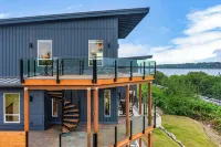 Cedarcrest House Hotels in Blaine