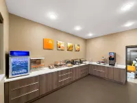 Comfort Inn & Suites Munising-Lakefront - breakfast