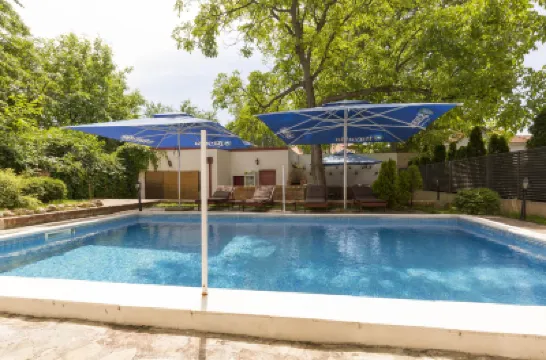 Villa Mystique Hotels near Red Star Stadium