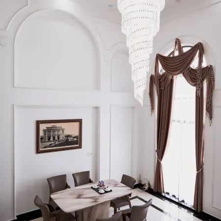 The Eastern Hotel & Apartment