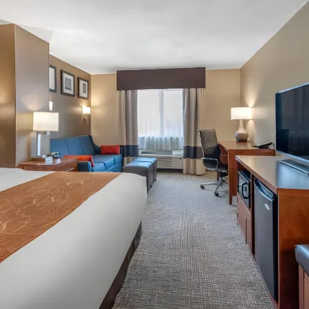 Comfort Suites Terre Haute University Area