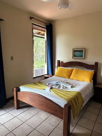 Pousada Sanhaço Отели рядом с достопримечательностью «Лопес Мендес Бич»